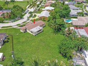 100 NW 208th St, Miami Gardens FL 33169