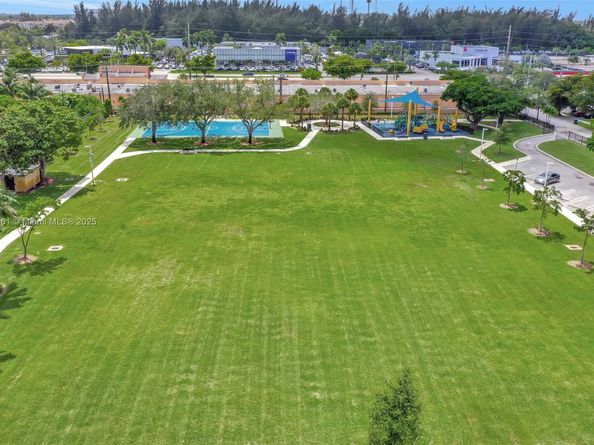 100 NW 208th St, Miami Gardens FL 33169