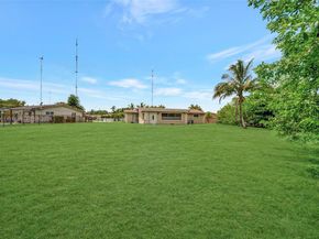 100 NW 208th St, Miami Gardens FL 33169