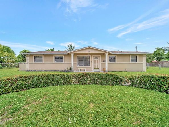 100 NW 208th St, Miami Gardens FL 33169