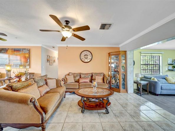 100 NW 208th St, Miami Gardens FL 33169