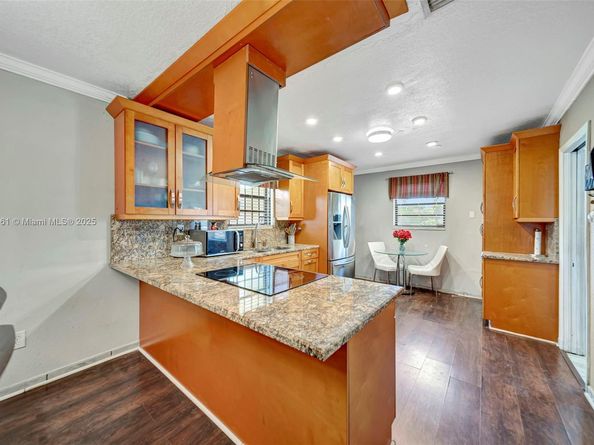 100 NW 208th St, Miami Gardens FL 33169