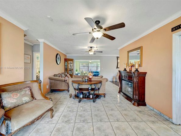 100 NW 208th St, Miami Gardens FL 33169