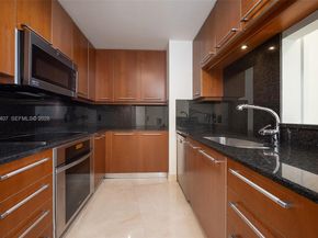 901 Brickell Key Blvd 901, Miami FL 33131