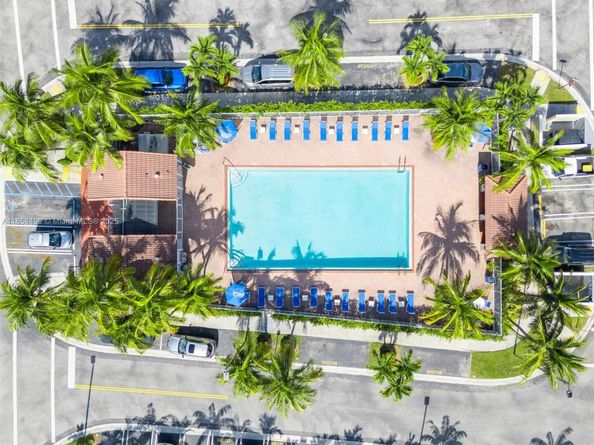8401 NW 107th ct 436, Doral FL 33178