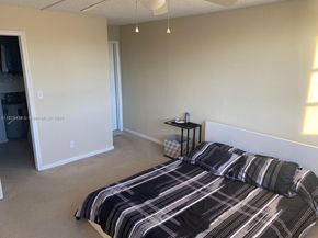 361 S Hollybrook Dr 206, Pembroke Pines FL 33025