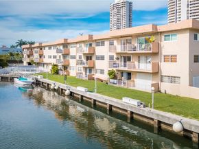 3522 NE 171st St 103, North Miami Beach FL 33160