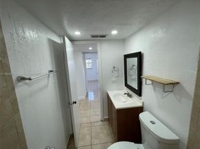 3522 NE 171st St 103, North Miami Beach FL 33160
