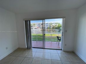 3522 NE 171st St 103, North Miami Beach FL 33160