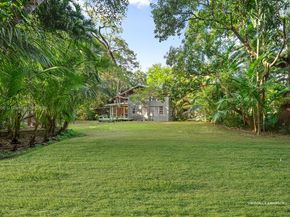 752 NW 7th St Rd, Miami FL 33136