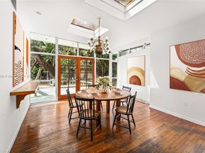 752 NW 7th St Rd, Miami FL 33136