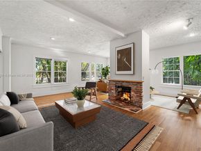 752 NW 7th St Rd, Miami FL 33136