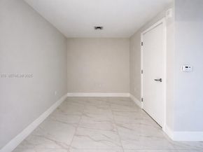 16385 Biscayne Blvd 1102, North Miami Beach FL 33160