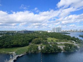 16385 Biscayne Blvd 1102, North Miami Beach FL 33160