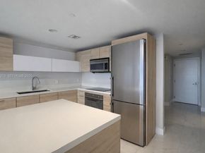 16385 Biscayne Blvd 1102, North Miami Beach FL 33160