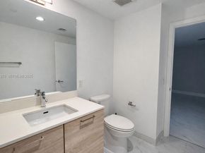 16385 Biscayne Blvd 1102, North Miami Beach FL 33160