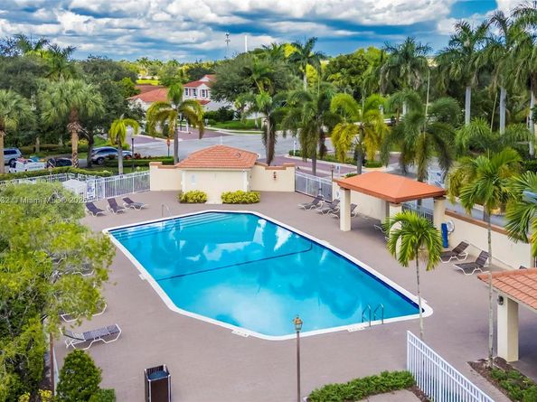 14836 SW 51st St, Davie FL 33331