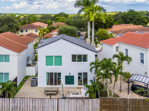 14836 SW 51st St, Davie FL 33331