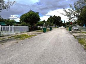 1891 NW 83rd Ter, Miami FL 33147