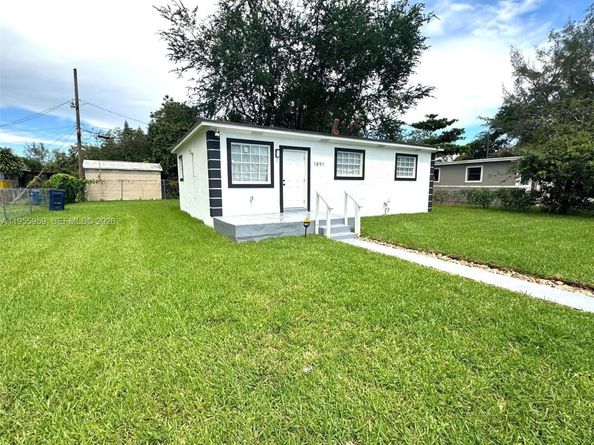 1891 NW 83rd Ter, Miami FL 33147