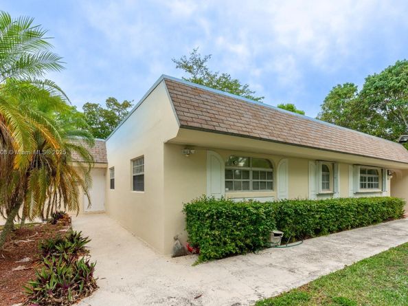 17252 SW 112th Pl 21243, Miami FL 33157