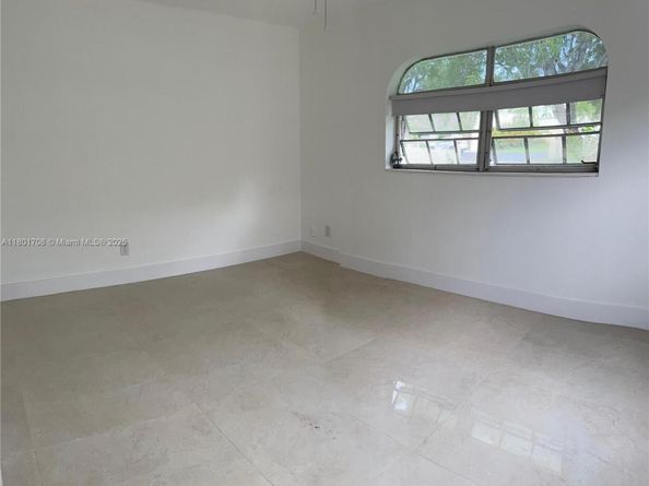 17252 SW 112th Pl 21243, Miami FL 33157