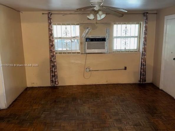 315 NW 127th St, North Miami FL 33168