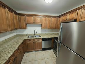 810 Lake Shore Dr 40, Lake Park FL 33403