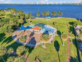 810 Lake Shore Dr 40, Lake Park FL 33403