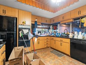 20605 NE 19th Ct, Miami FL 33179