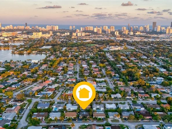 20605 NE 19th Ct, Miami FL 33179