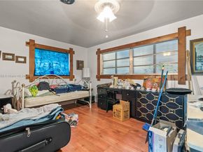 20605 NE 19th Ct, Miami FL 33179