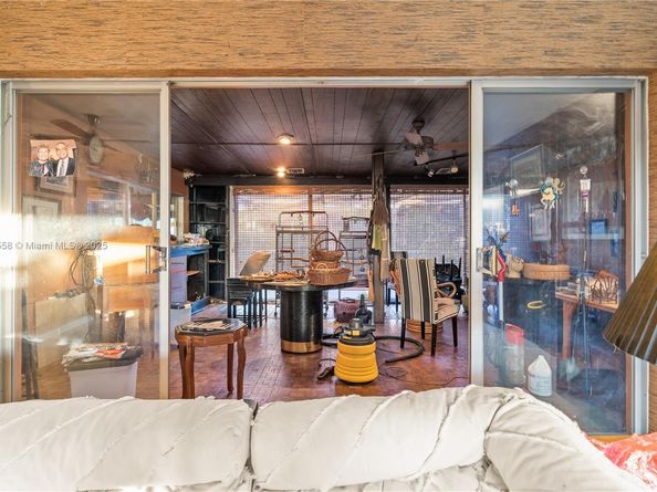 20605 NE 19th Ct, Miami FL 33179