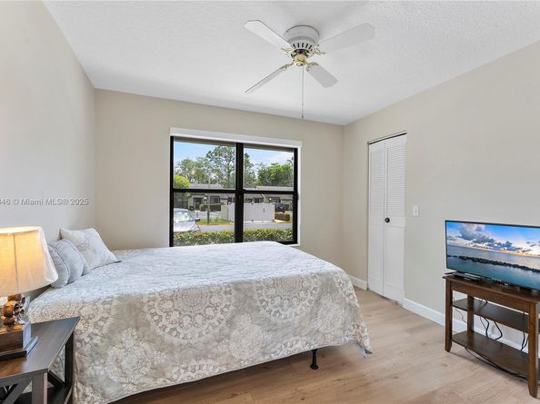 319 Elmira Ct, Royal Palm Beach FL 33411