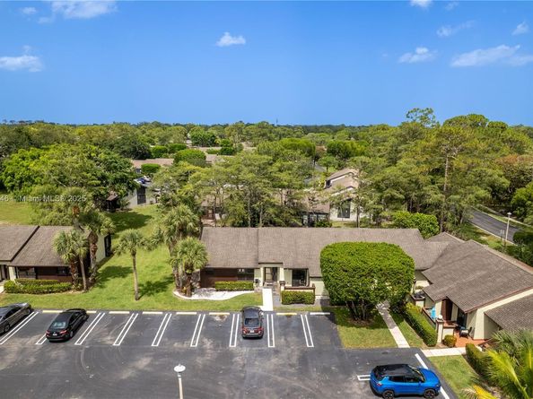 319 Elmira Ct, Royal Palm Beach FL 33411