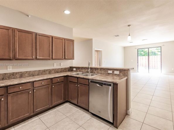 9108 SW 227th Ln, Cutler Bay FL 33190