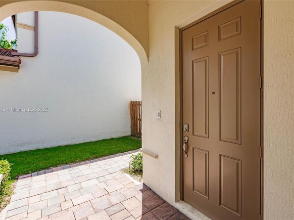9108 SW 227th Ln, Cutler Bay FL 33190