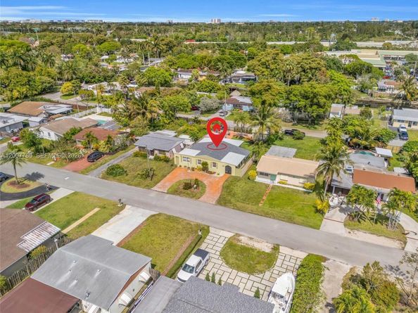 921 N 31st Ct, Hollywood FL 33021