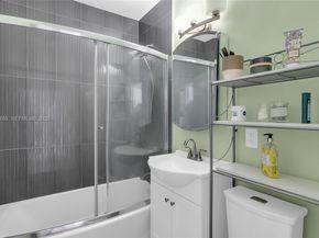 921 N 31st Ct, Hollywood FL 33021