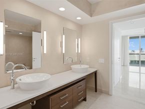 450 Alton Rd 910, Miami Beach FL 33139