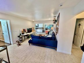 722 SW 10th St, Hallandale Beach FL 33009