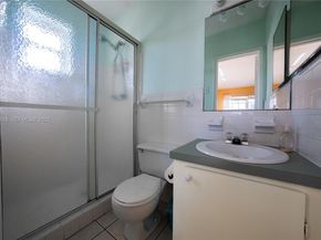 221 SE 9th Ave 202, Pompano Beach FL 33060