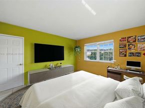 221 SE 9th Ave 202, Pompano Beach FL 33060