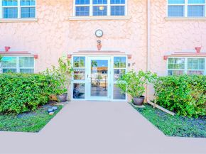 221 SE 9th Ave 202, Pompano Beach FL 33060