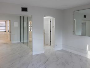 971 E 18th St, Hialeah FL 33013