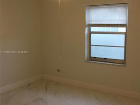 971 E 18th St, Hialeah FL 33013