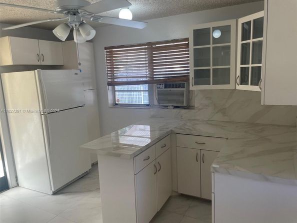 971 E 18th St, Hialeah FL 33013