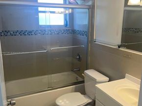 971 E 18th St, Hialeah FL 33013
