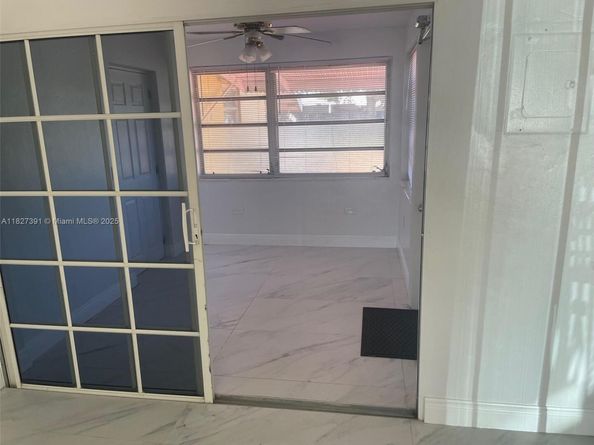 971 E 18th St, Hialeah FL 33013