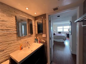 90 Alton Rd 2110, Miami Beach FL 33139